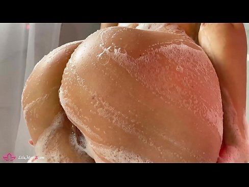 ❤️ Brunette Akuseweretsa maliseche ndi Vibrator mpaka Intense Orgasm mu Shower ❤❌ pa ife ❌️